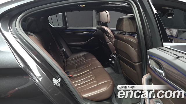 BMW 5-Series 520d xDrive M Sport Package Plus
