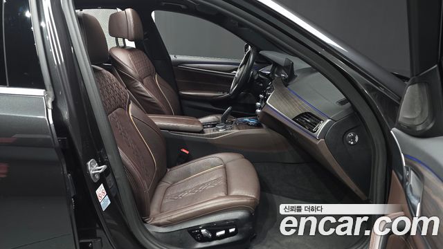 BMW 5-Series 520d xDrive M Sport Package Plus