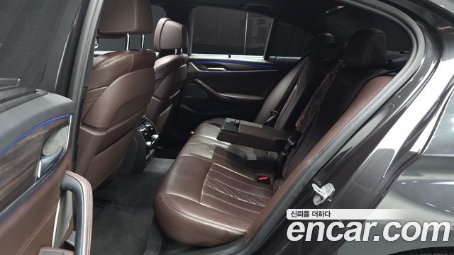 BMW 5-Series 520d xDrive M Sport Package Plus