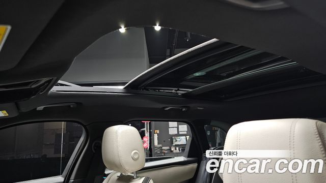 Land Rover Range Rover Velar 3.0 D300 R-Dynamic SE