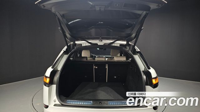 Land Rover Range Rover Velar 3.0 D300 R-Dynamic SE