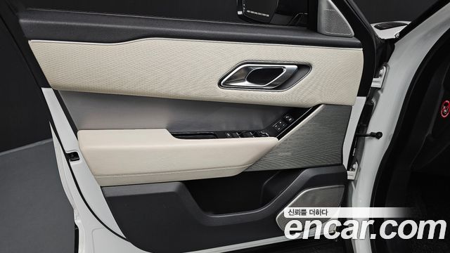 Land Rover Range Rover Velar 3.0 D300 R-Dynamic SE