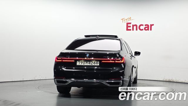 BMW 7-Series 740Li xDrive Design Pure Excellence