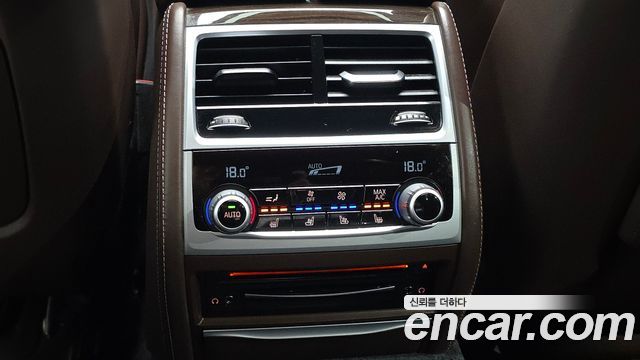 BMW 7-Series 740Li xDrive Design Pure Excellence