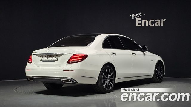Mercedes-Benz E-Class E300e Exclusive