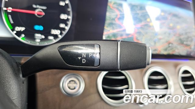 Mercedes-Benz E-Class E300e Exclusive