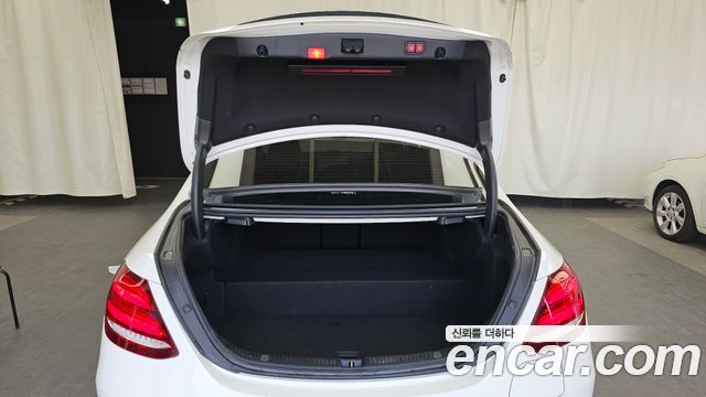 Mercedes-Benz E-Class E300e Exclusive