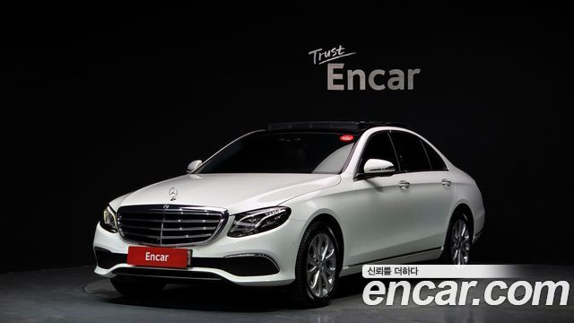 Mercedes-Benz E-Class E300 4MATIC Exclusive