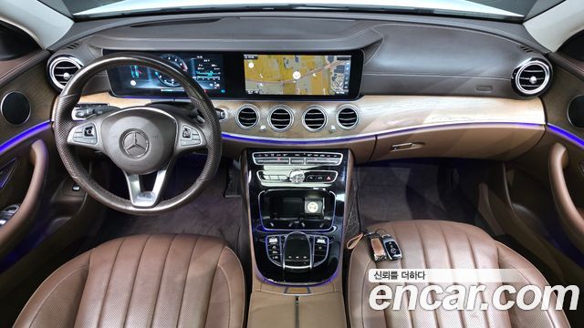 Mercedes-Benz E-Class E300 4MATIC Exclusive