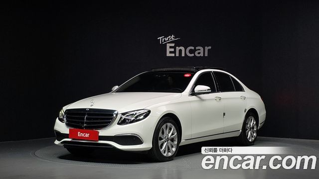 Mercedes-Benz E-Class E300 4MATIC Exclusive