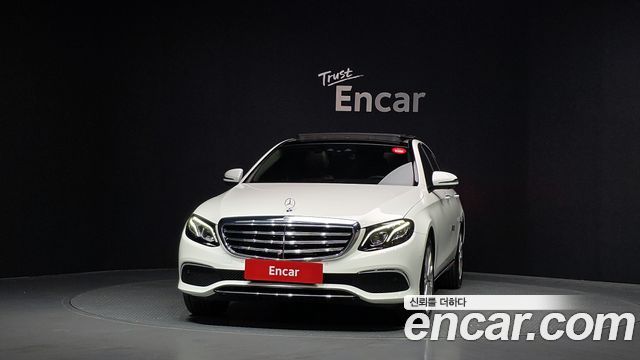 Mercedes-Benz E-Class E300 4MATIC Exclusive