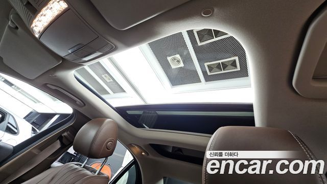 Mercedes-Benz E-Class E300 4MATIC Exclusive