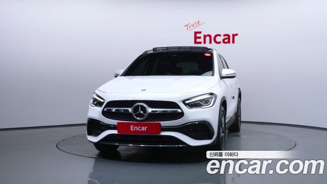 Mercedes-Benz GLA-Class GLA250 4MATIC