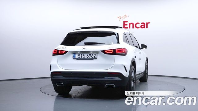 Mercedes-Benz GLA-Class GLA250 4MATIC