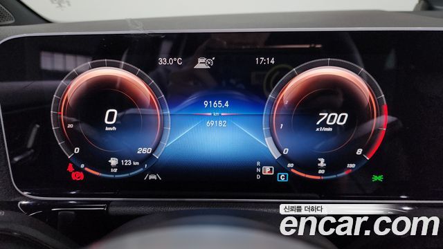 Mercedes-Benz GLA-Class GLA250 4MATIC