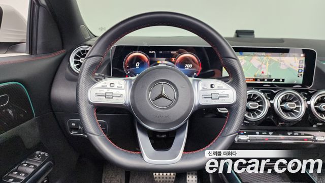 Mercedes-Benz GLA-Class GLA250 4MATIC