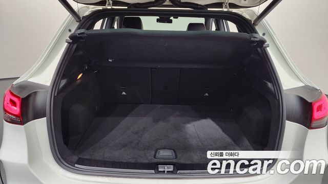Mercedes-Benz GLA-Class GLA250 4MATIC