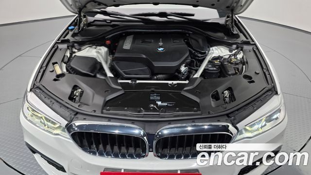 BMW 5-Series 530i M Sport Package Plus