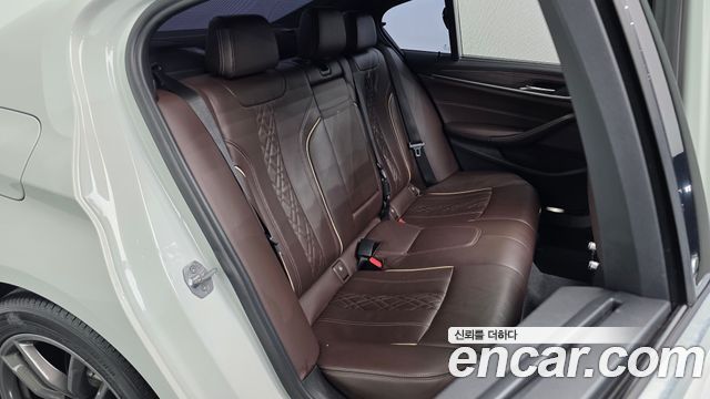 BMW 5-Series 530i M Sport Package Plus