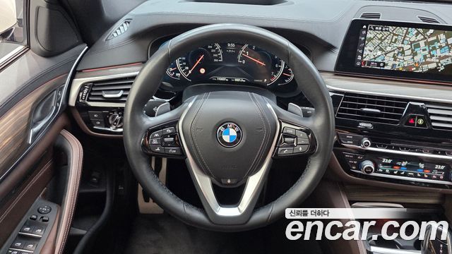 BMW 5-Series 530i M Sport Package Plus