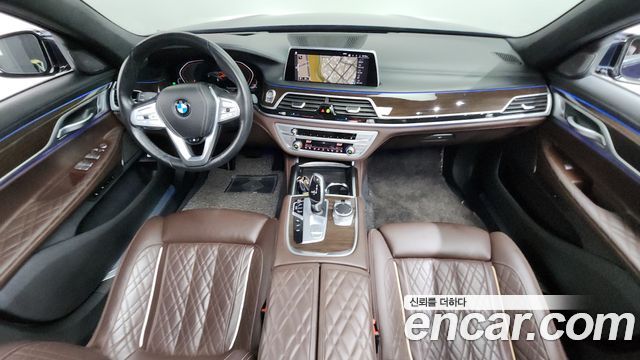 BMW 7-Series 740i Design Pure Excellence