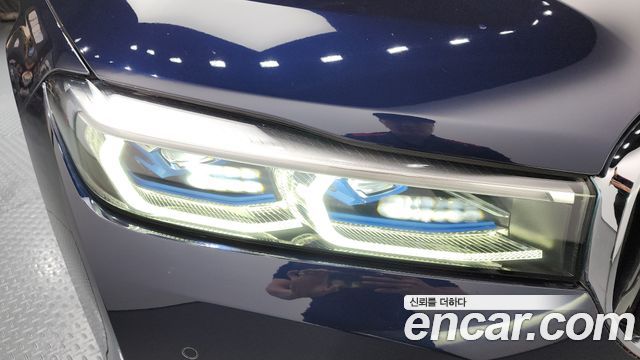 BMW 7-Series 740i Design Pure Excellence