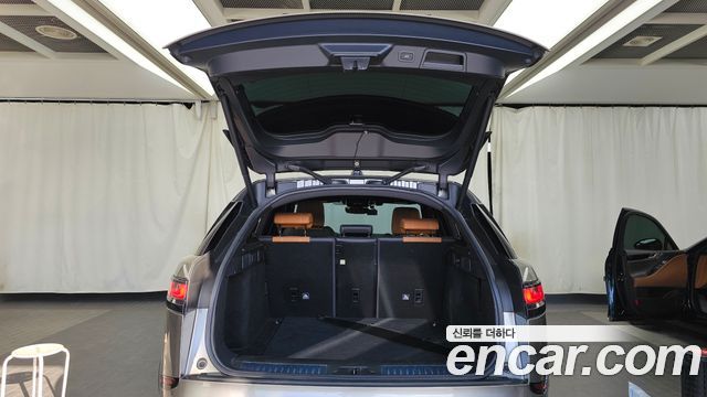 Land Rover Range Rover Velar 3.0 D300 R-Dynamic HSE