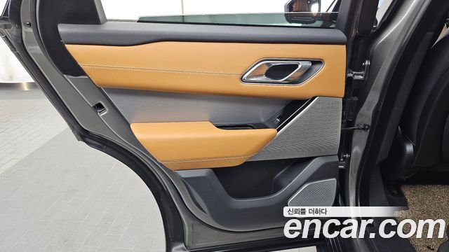 Land Rover Range Rover Velar 3.0 D300 R-Dynamic HSE