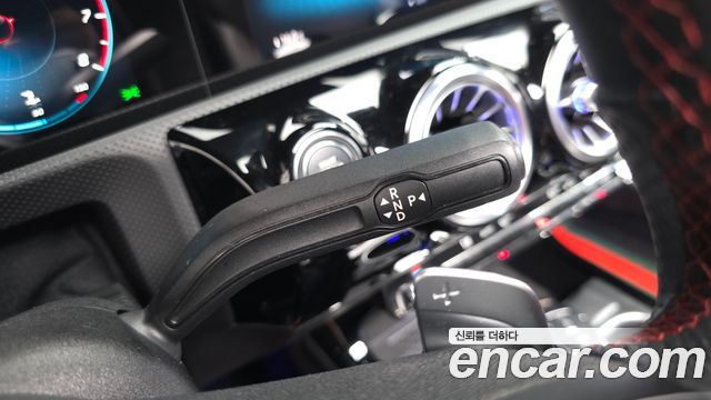 Mercedes-Benz CLA-Class CLA250 4MATIC