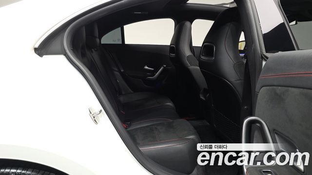 Mercedes-Benz CLA-Class CLA250 4MATIC