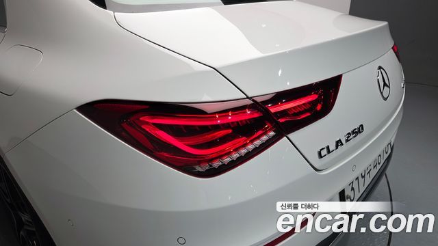 Mercedes-Benz CLA-Class CLA250 4MATIC