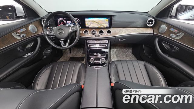 Mercedes-Benz E-Class E300 Exclusive