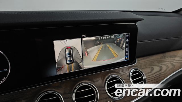 Mercedes-Benz E-Class E300 Exclusive