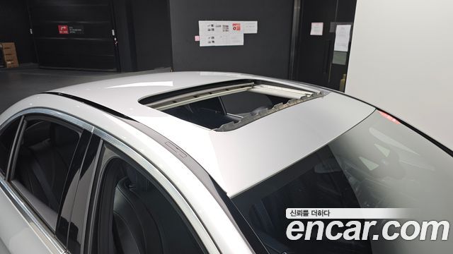 Mercedes-Benz E-Class E300 Exclusive