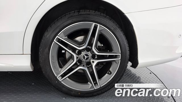 Mercedes-Benz C-Class C220 d 4MATIC AMG Line