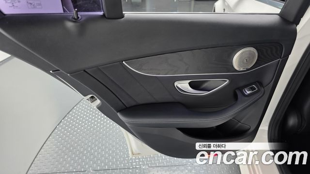 Mercedes-Benz C-Class C220 d 4MATIC AMG Line