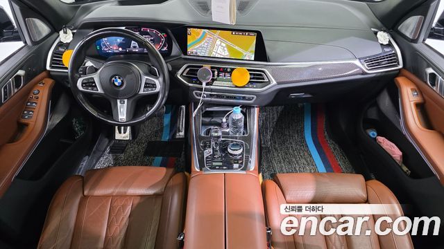 BMW X5 M50i