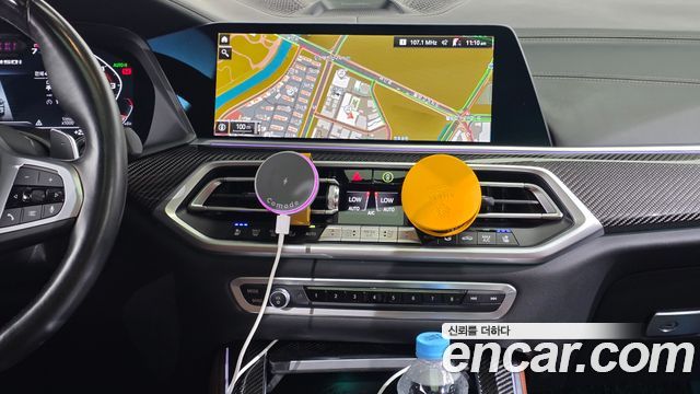 BMW X5 M50i