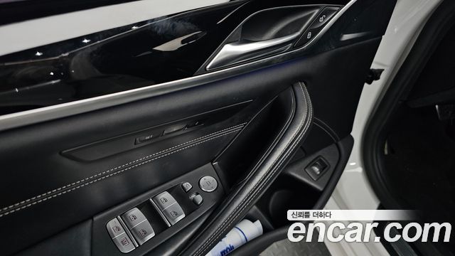 BMW 5-Series 530i M Sport Package Plus