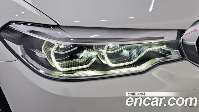 BMW 5-Series 530i M Sport Package Plus