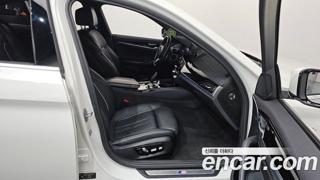 BMW 5-Series 530i M Sport Package Plus