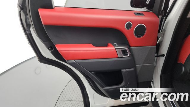 Land Rover Range Rover Sport 3.0 SDV6 HSE Dynamic