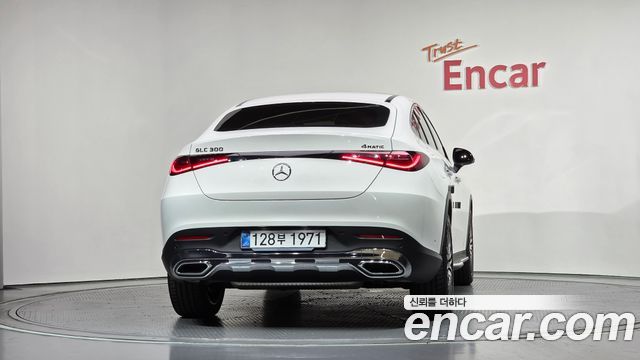 Mercedes-Benz GLC-Class GLC300 4MATIC Avnatgarde Coupe