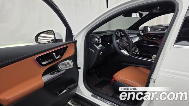 Mercedes-Benz GLC-Class GLC300 4MATIC Avnatgarde Coupe