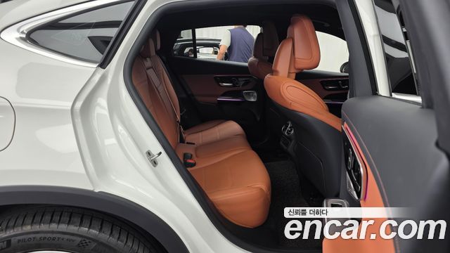 Mercedes-Benz GLC-Class GLC300 4MATIC Avnatgarde Coupe