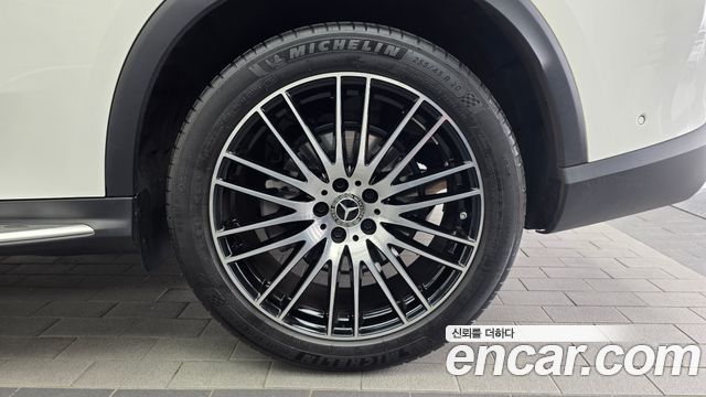 Mercedes-Benz GLC-Class GLC300 4MATIC Avnatgarde Coupe