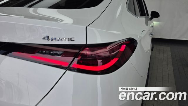 Mercedes-Benz GLC-Class GLC300 4MATIC Avnatgarde Coupe