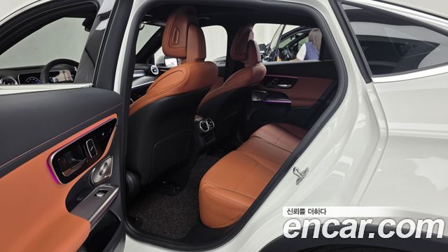 Mercedes-Benz GLC-Class GLC300 4MATIC Avnatgarde Coupe