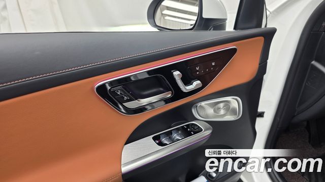 Mercedes-Benz GLC-Class GLC300 4MATIC Avnatgarde Coupe