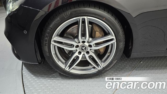 Mercedes-Benz E-Class E300 AMG Line